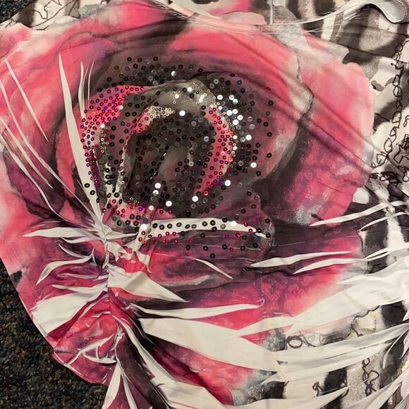 M. Fasis Rise Sequined Butterfly Top sz. S - Picture 2 of 2